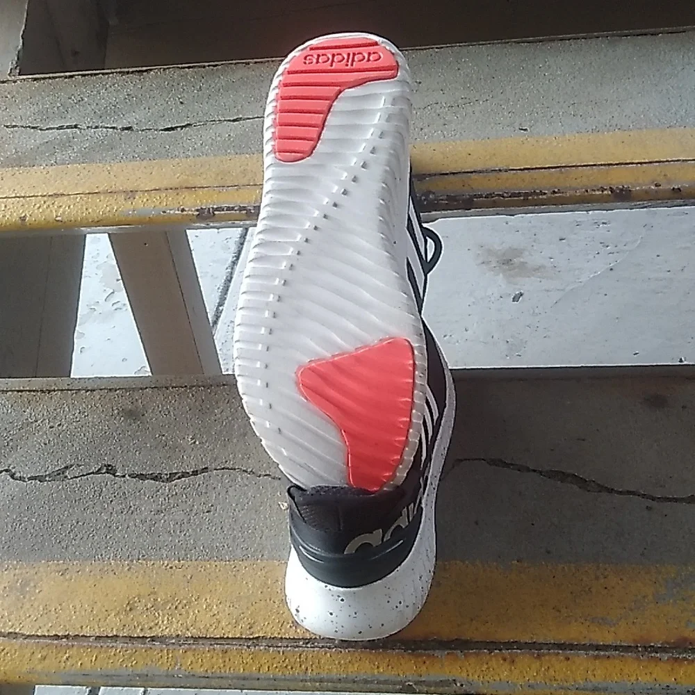 ADIDAS RUNNING SHOES - Picture 4 of 4